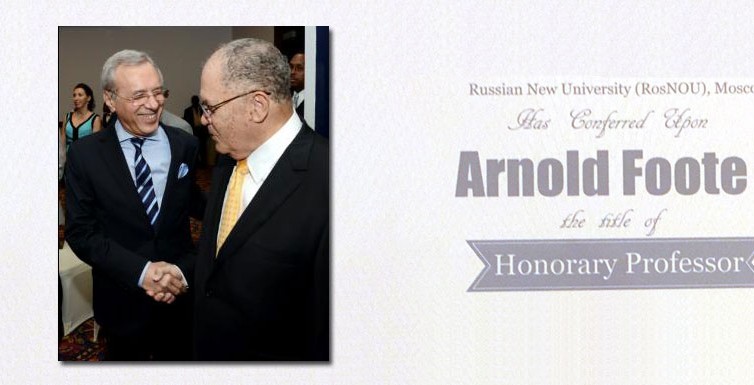 Russian Ambassador Vladimir Polenov, (left) greets Arnold Foote at a cocktail dinner in his honour as the Russian New University (RosNOU) and Moscow state University, has conferred upon Arnold Foote the title of Honorary Professor.